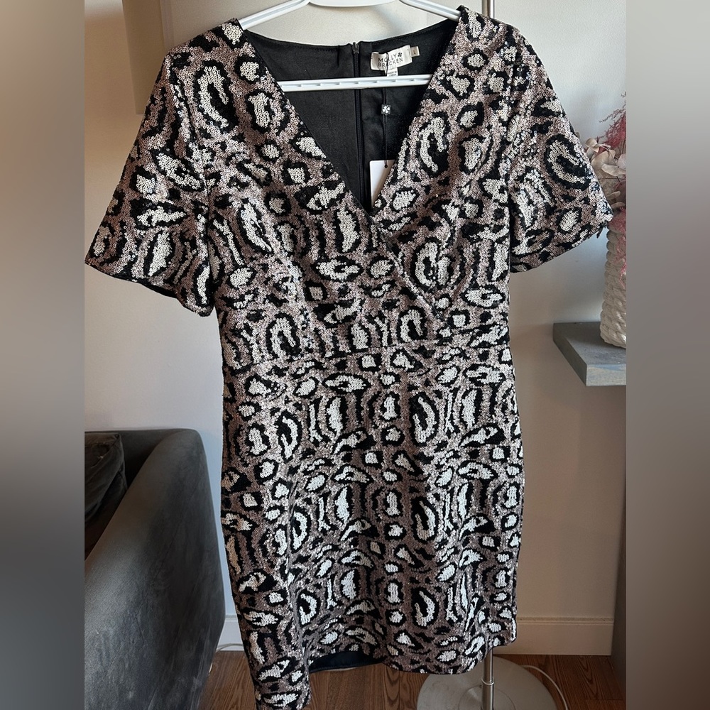Sequins Metallic Party Holiday Mini Dress Size Large Animal Print NWT